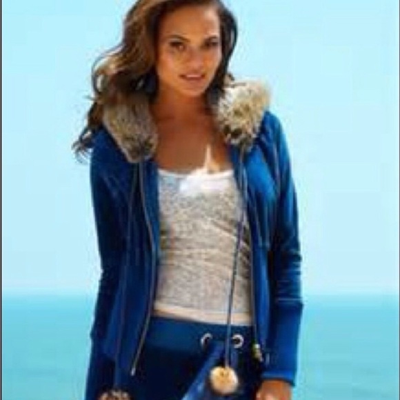 ISO !  ISO ! ISO ! BEACH BUNNY LOUNGE M OR L BLUE VELVET PANTS DO NOT BUY THIS ! - Picture 3 of 4